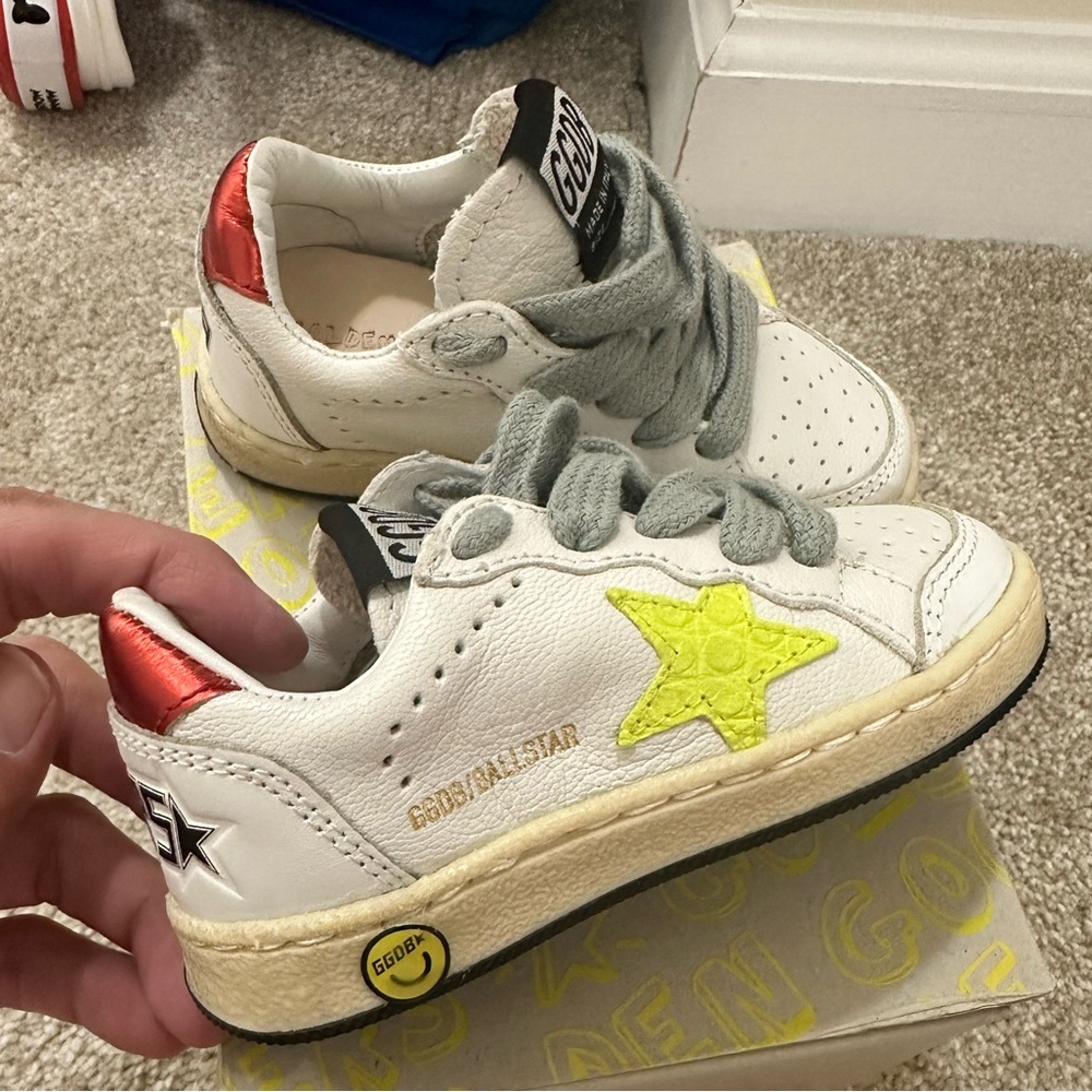 Golden Goose sneakers baby 5.5US NEW.